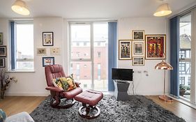 London Apartment Near Tower Bridge And Tube Pass The Keys