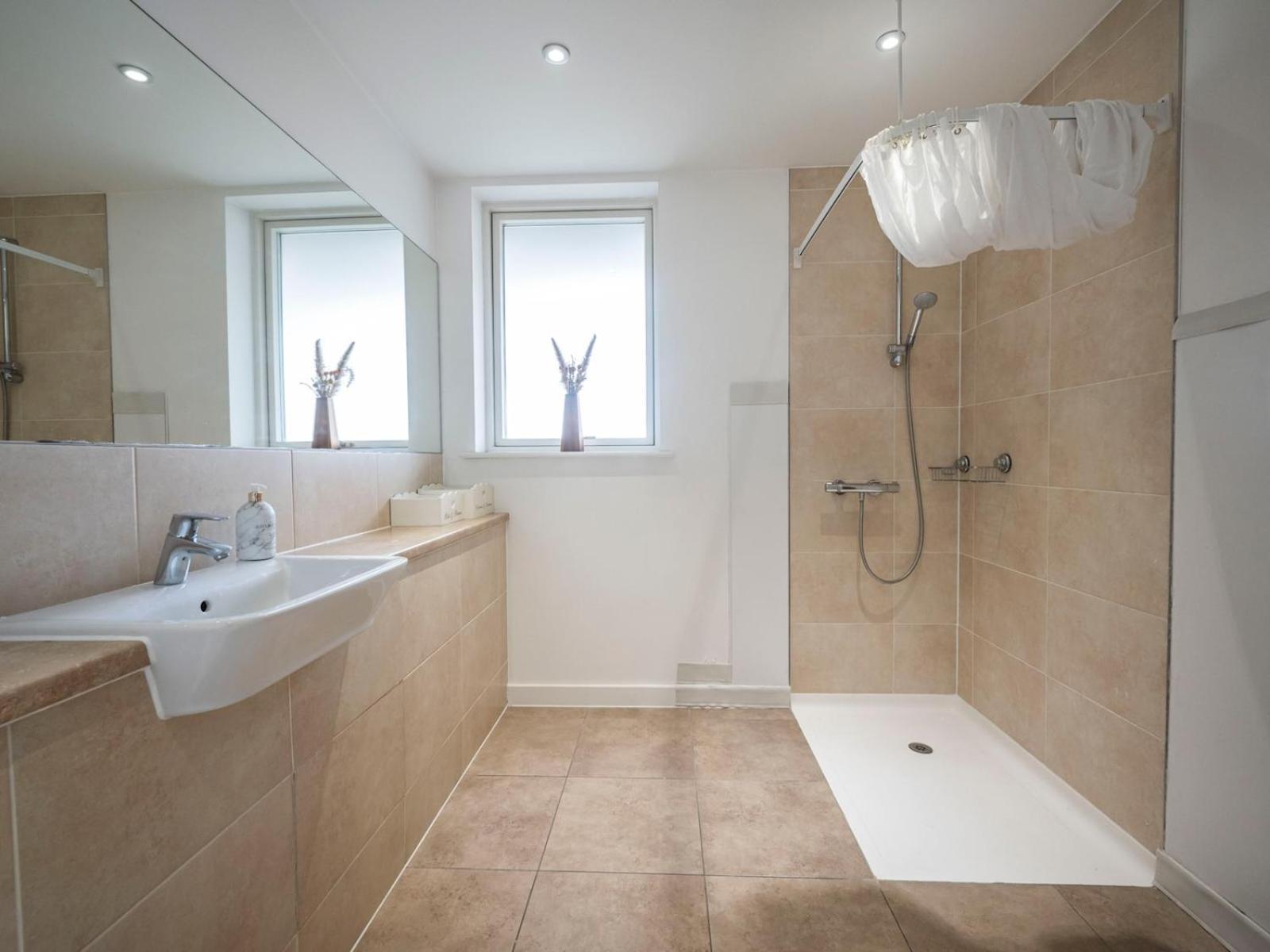 London Apartment Near Tower Bridge And Tube Pass The Keys Esterno foto